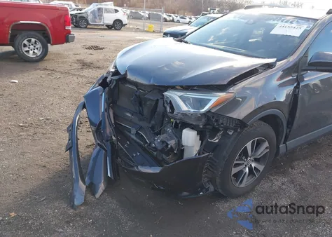 2017 Toyota Rav4 Xle из США, поврежденный, VIN JTMRFREV1HJ149411